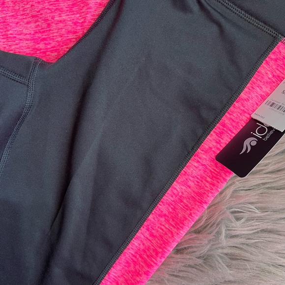 Ideology Cropped Leggings w/Rapidry Performance T-shirt - Picture 4 of 6